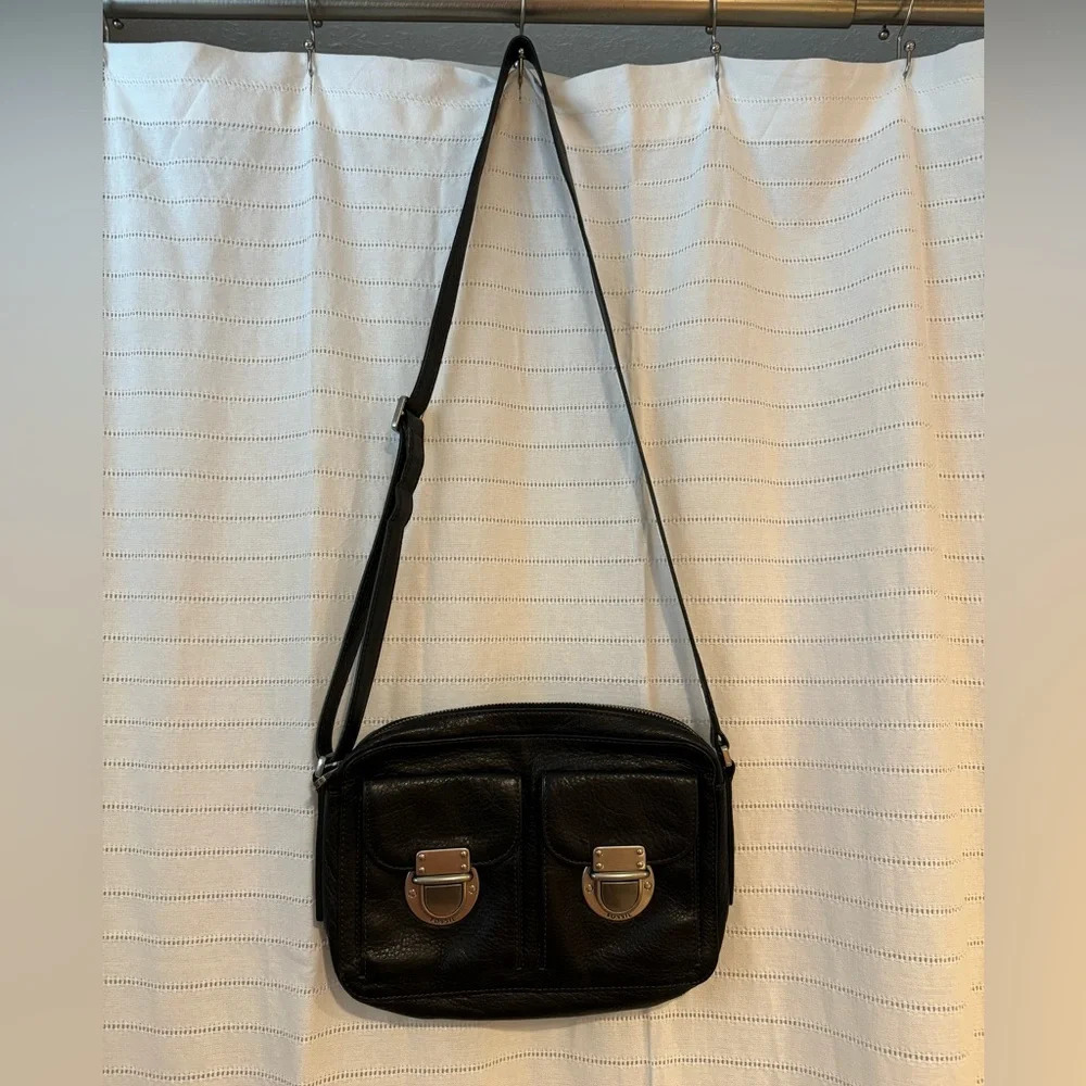 Fossil Cow Hide Leather Black Pocket Buckle Y2K Full Zip Crossbody Bag - Picture 8 of 8